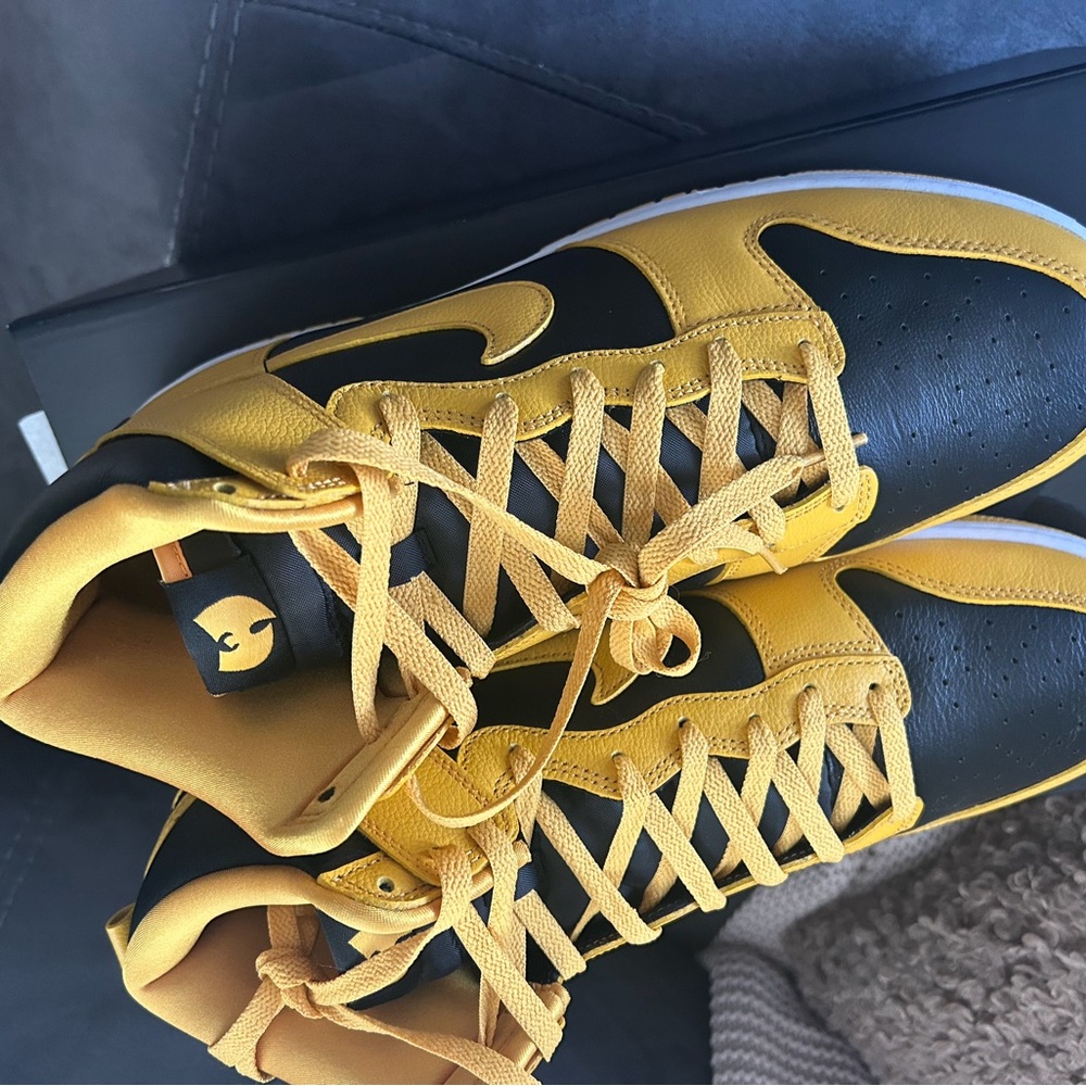 Nike Dunk Wu-tang Black and Yellow Sneakers. With box.Size 13 - Picture 2 of 10
